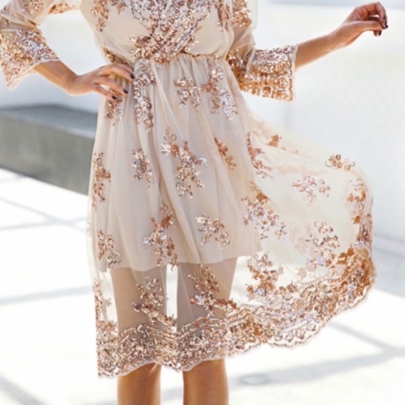 Gold sequined glamorous dress. - Picture 4 of 4